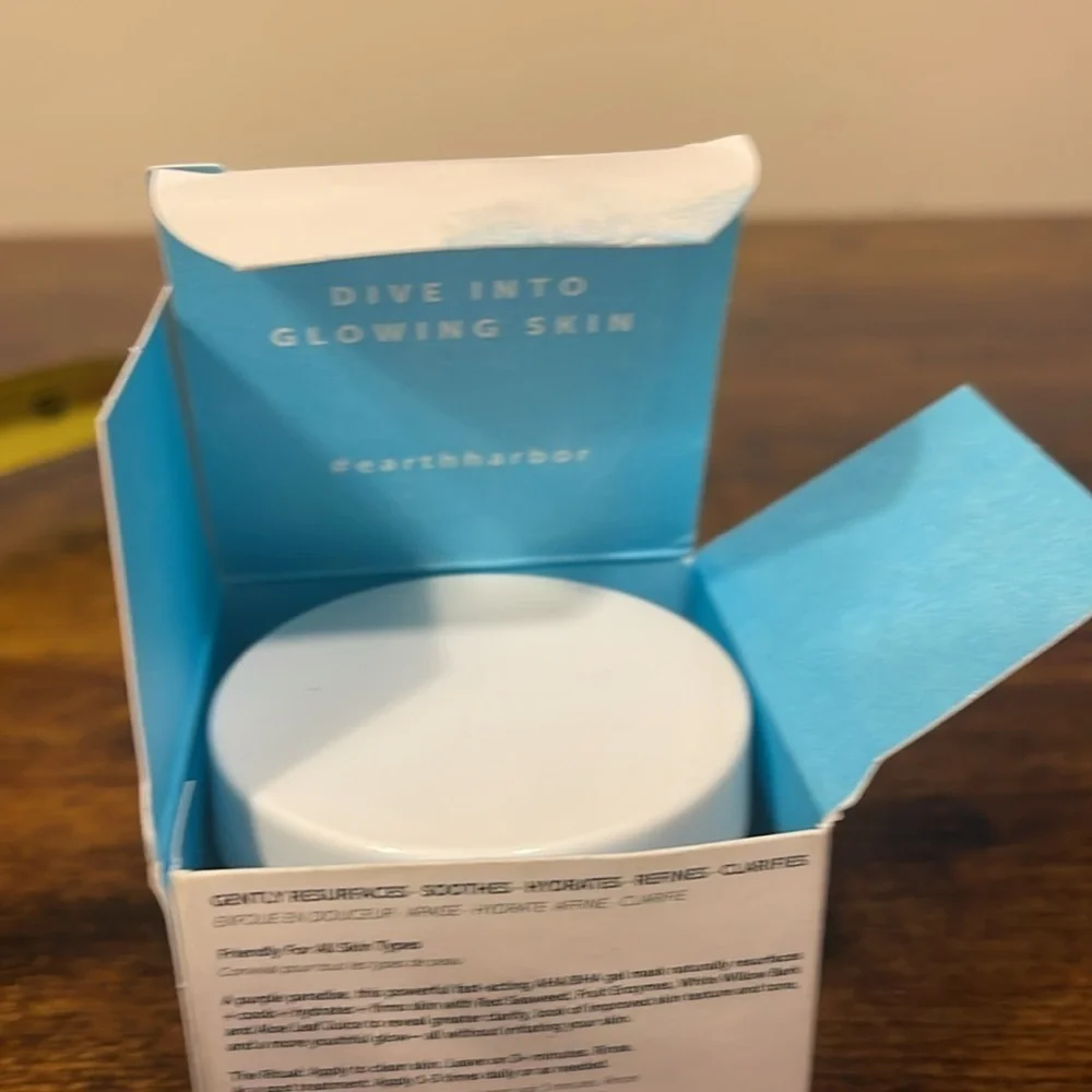 NEW IN BOX,EARTH HARBOR GLOW JUICE REFINING ENZYME MASK RED SEAWEED, 2 F…